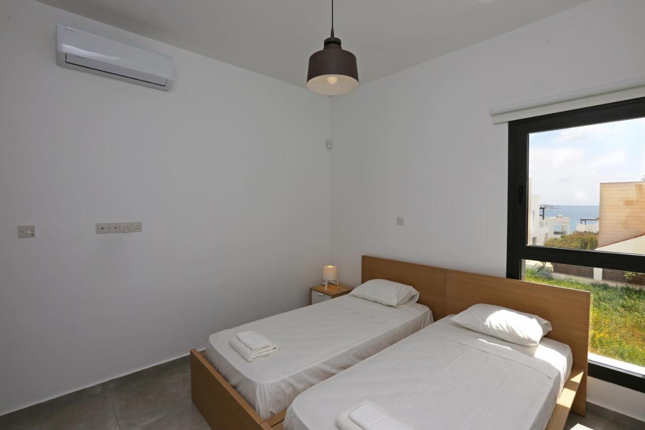 Oniron * Coral Bay